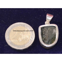 pendentif pierre moldavite sur argent