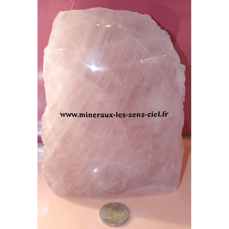 bloc de pierre brut poli quartz rose du Madagascar