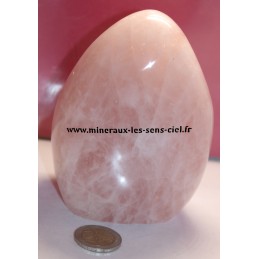 bloc de pierre quartz rose brute poli du Madagascar