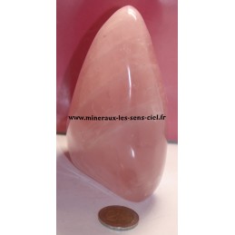 bloc de pierre quartz rose poli du madagascar