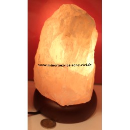 lampe de pierre quartz rose brute