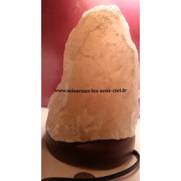 lampe quartz rose pierre brute du Madagascar